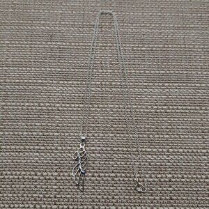 18 Inch Sterling Silver Angel Wing Pendant Necklace A2564